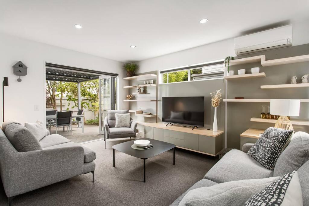 Convenient Urban Townhouse 2 Carparks Available Apartment Christchurch Ngoại thất bức ảnh